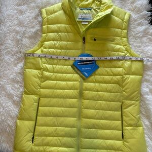 Columbia Neon Yellow Outdoor Vest Omni shield repellent